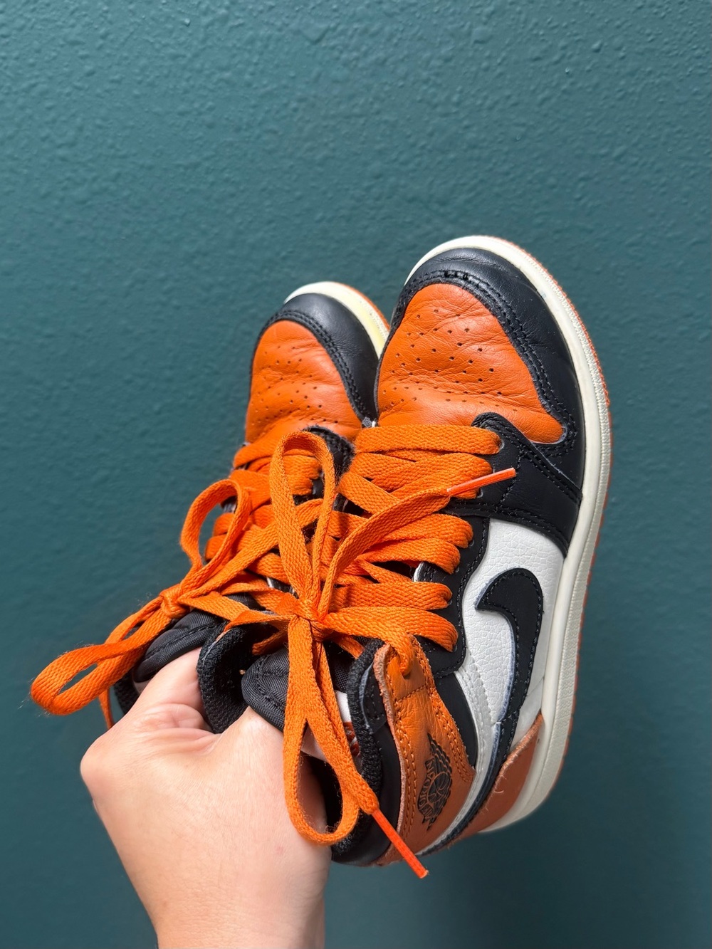 Jordan Retro 1 Kids- Orange and Black